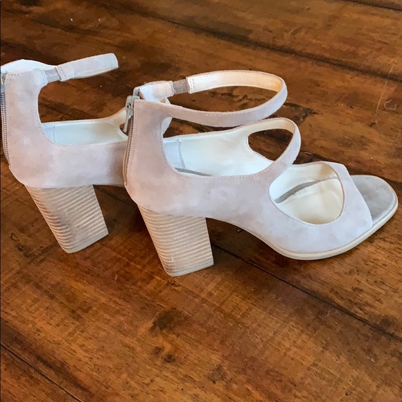 Seychelles Suede Heels - Picture 4 of 6